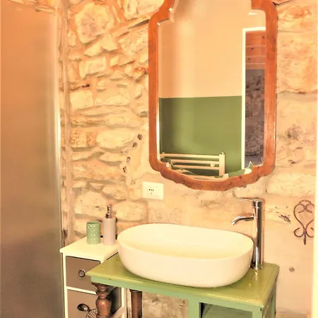 Apartment Miro - Escape With Romantic View Balcony *