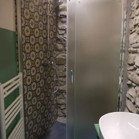 Miro - Escape With Romantic View Balcony Apartment *