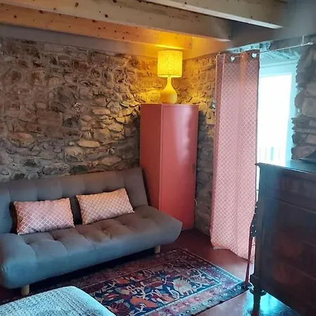 Miro - Escape With Romantic View Balcony Apartment