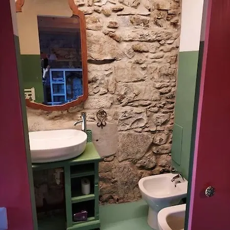 Miro - Escape With Romantic View Balcony Apartment *